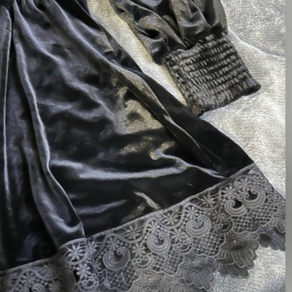 Chelsea and Violet lace trim black velvet dress. NWT! - Picture 4 of 4